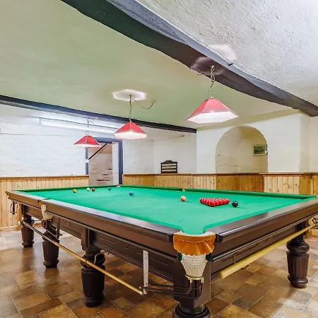 4 Bed In Padstow Penda Holiday home