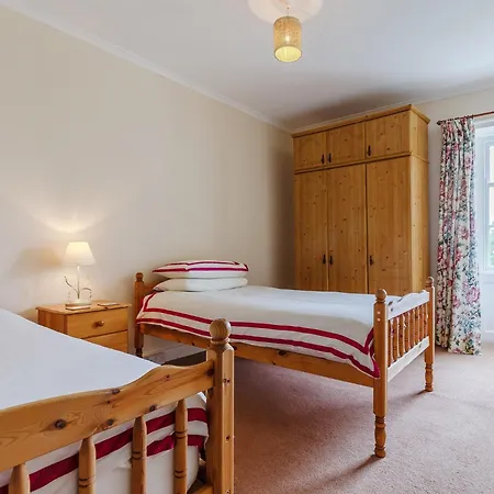 4 Bed In Padstow Penda Holiday home Egloshayle